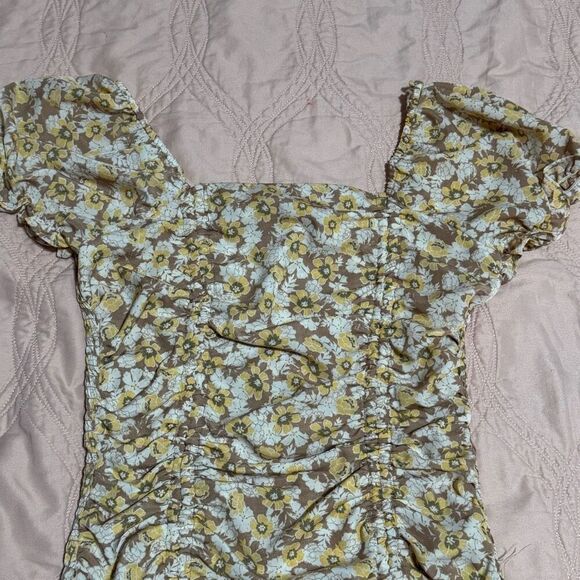 Love Tree Floral Ruched Bungee Square Neck Puff Sleeve Mini Dress M - Picture 4 of 8
